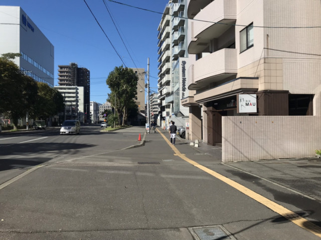 直進すると郵便局の看板